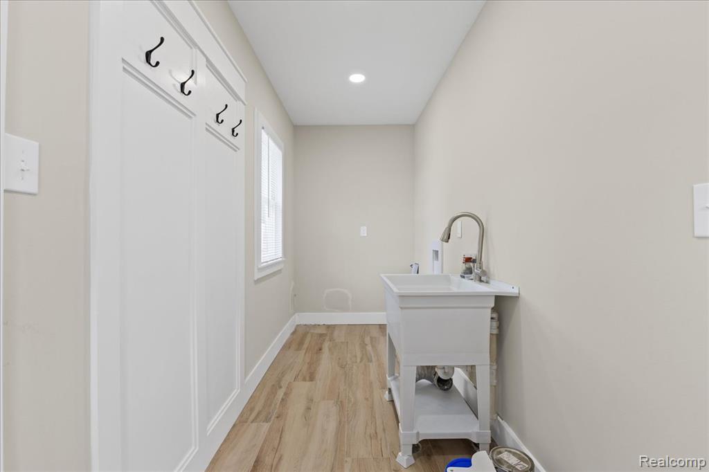 8057 Paige Avenue, Warren, MI 48089 — Photo 6