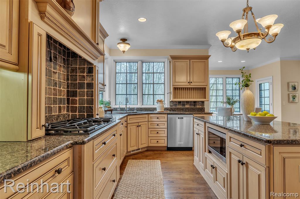 6785 Brookside Lane, Plymouth, MI 48170 — Photo 37