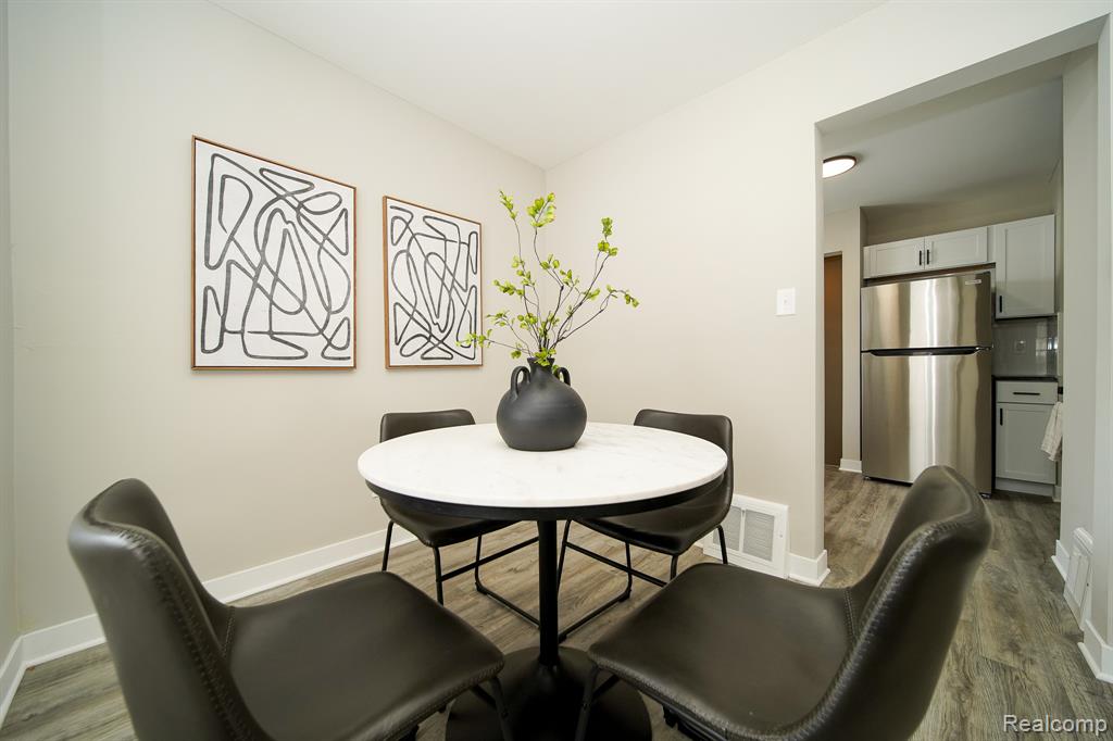 19348 Woodcrest Street, Harper Woods, MI 48225 — Photo 17