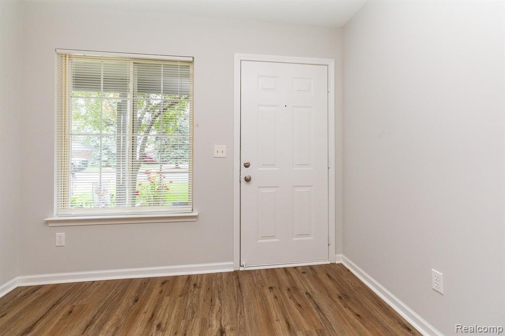 23278 Stromp Court, Trenton, MI 48183 — Photo 6
