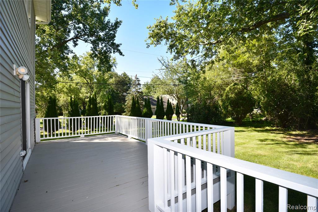 3800 Lakeview Boulevard, Orchard Lake Village, MI 48324 — Photo 36