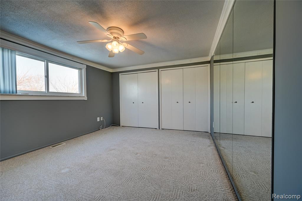 43047 Avon Court, Sterling Heights, MI 48313 — Photo 20