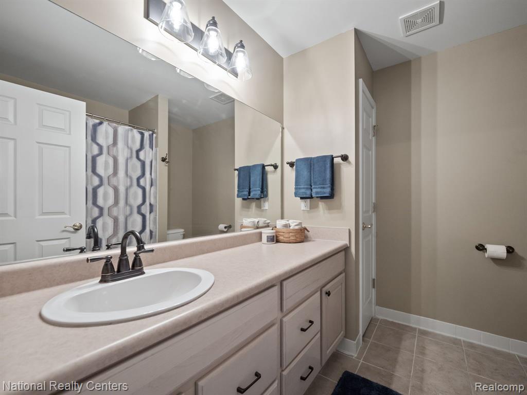 41698 Brownstone Drive, Novi, MI 48377 — Photo 22