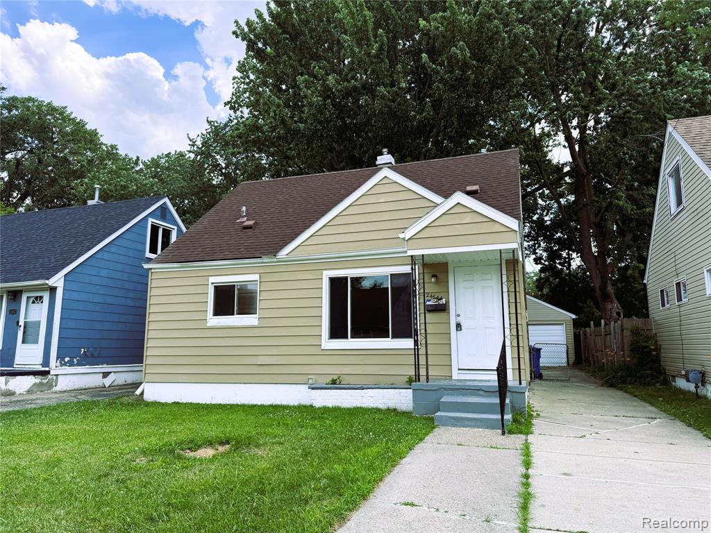 24644 LAUREN Avenue, Warren, MI 48089