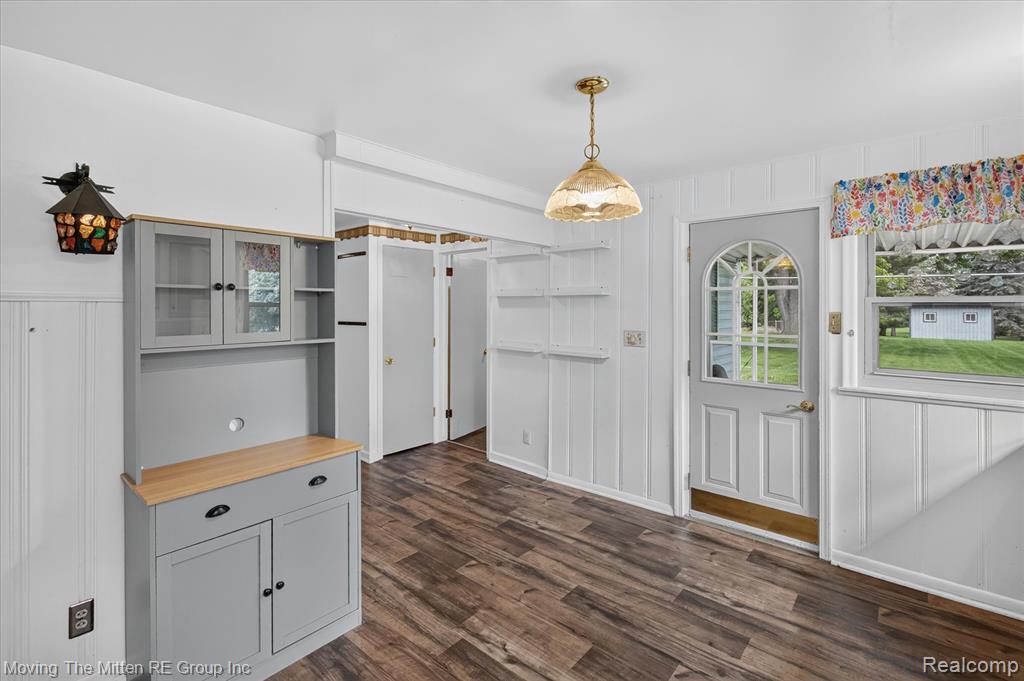 46800 W 11 Mile Road, Novi, MI — Photo 17