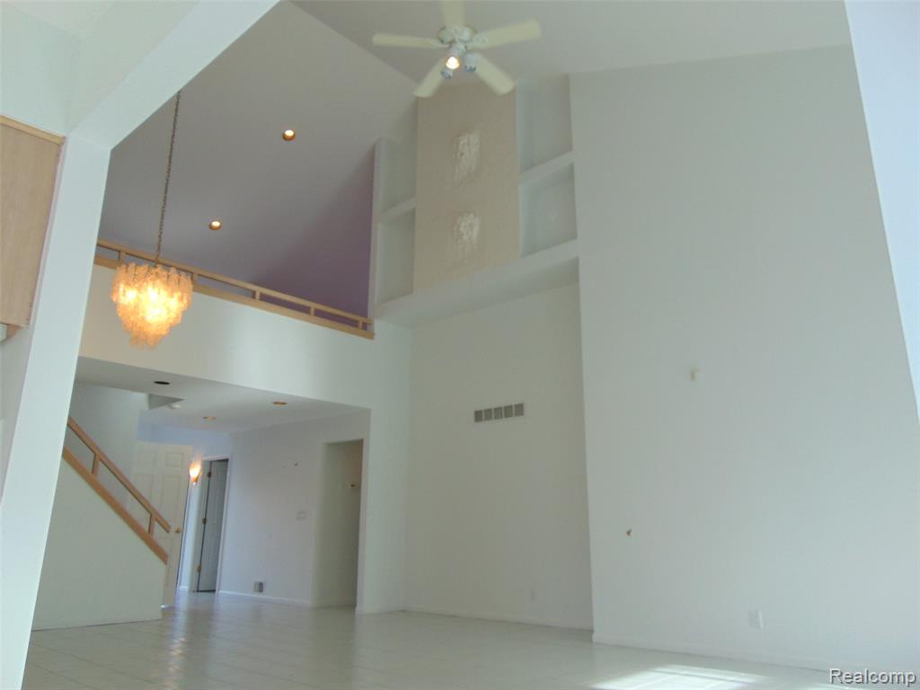 40601 LADENE Lane, Novi, MI — Photo 5