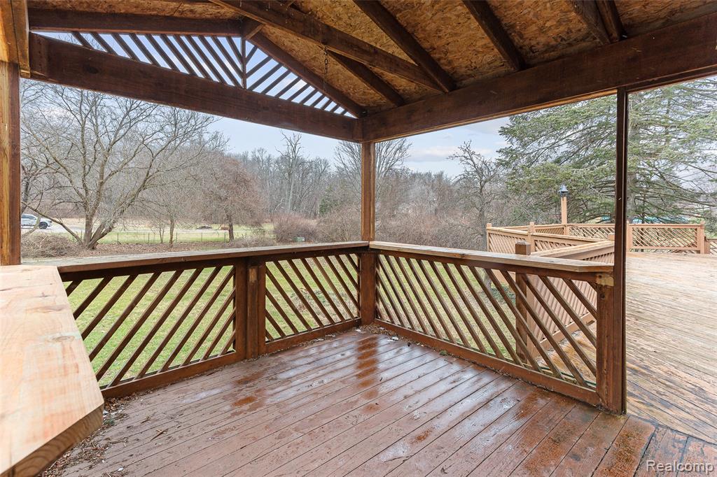 3745 Capitol Way, Highland, MI 48356 — Photo 28