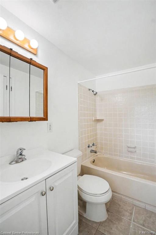 8965 Sherwood Drive, Davisburg, MI 48350 — Photo 18
