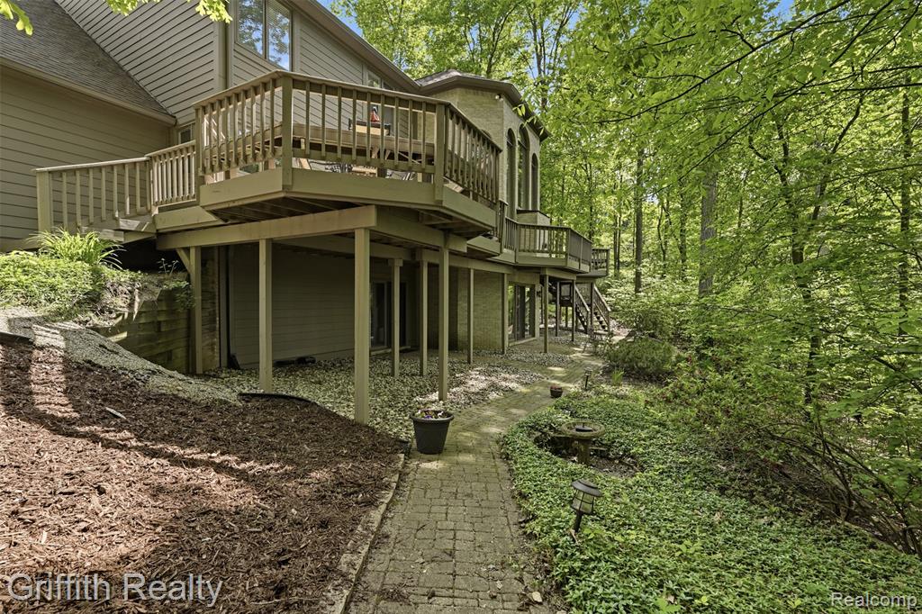 2018 Pine Hollow Trail, Brighton, MI 48114 — Photo 55