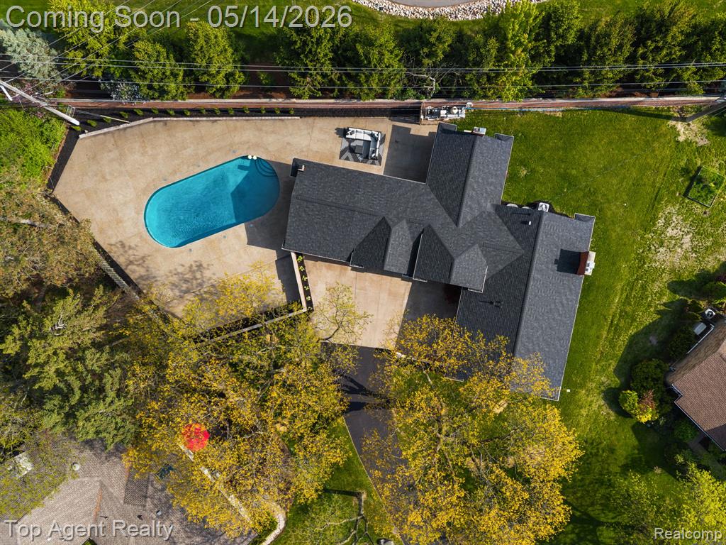 6739 White Pine Court, Bloomfield Hills, MI 48301 — Photo 48