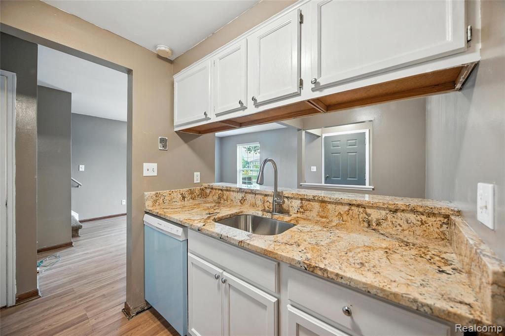 8924 Shawn Drive, Sterling Heights, MI 48312 — Photo 8