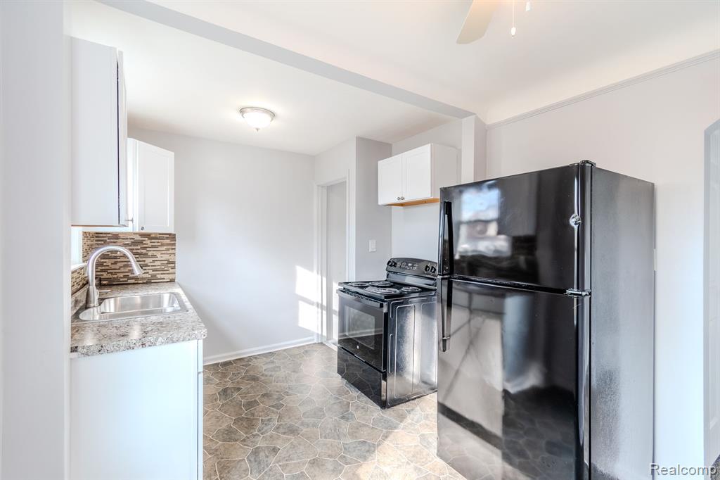 8126 Standard St, Center Line, MI 48015 — Photo 4