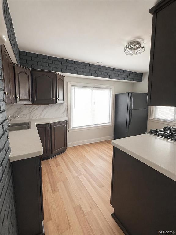 934 Campbell Street, Flint, MI 48507 — Photo 8