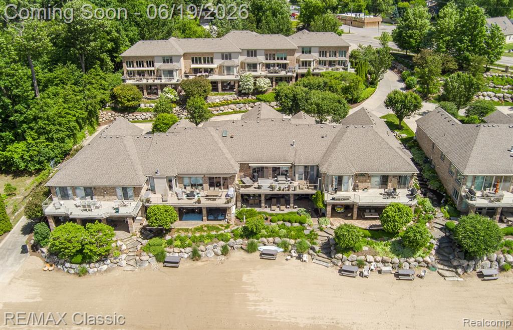 980 Sunset Drive, Waterford, MI 48328 — Photo 12