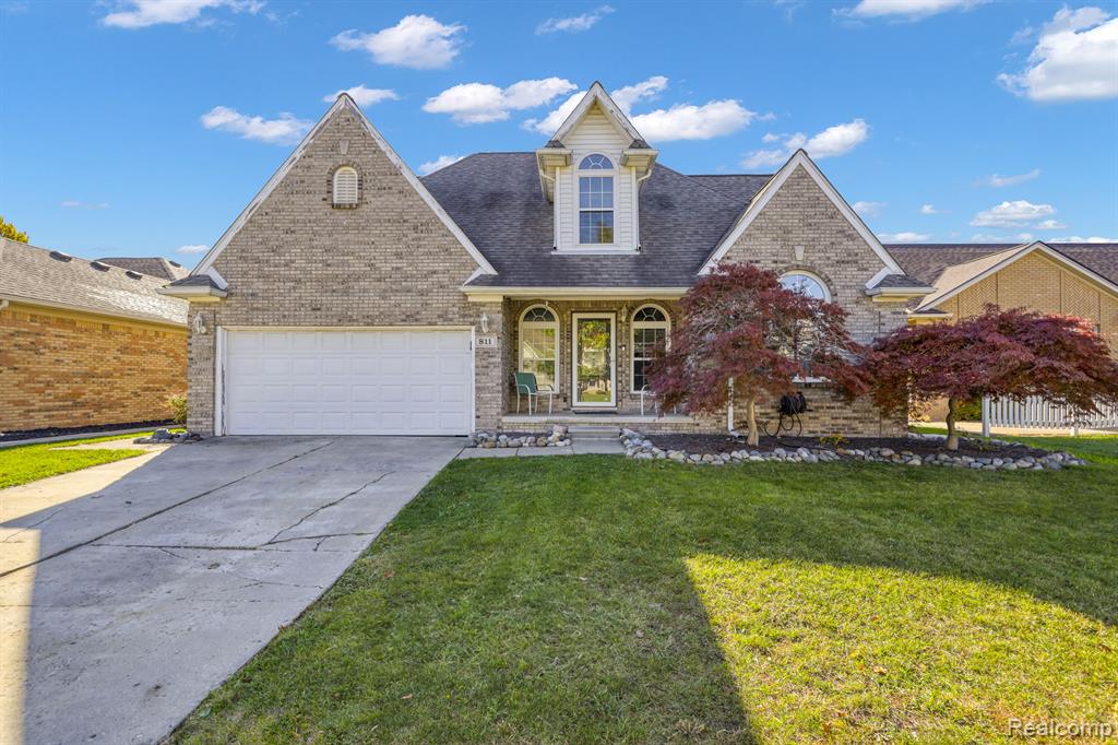 811 SAINT JOHNS Boulevard, Lincoln Park, MI 48146 — Photo 2