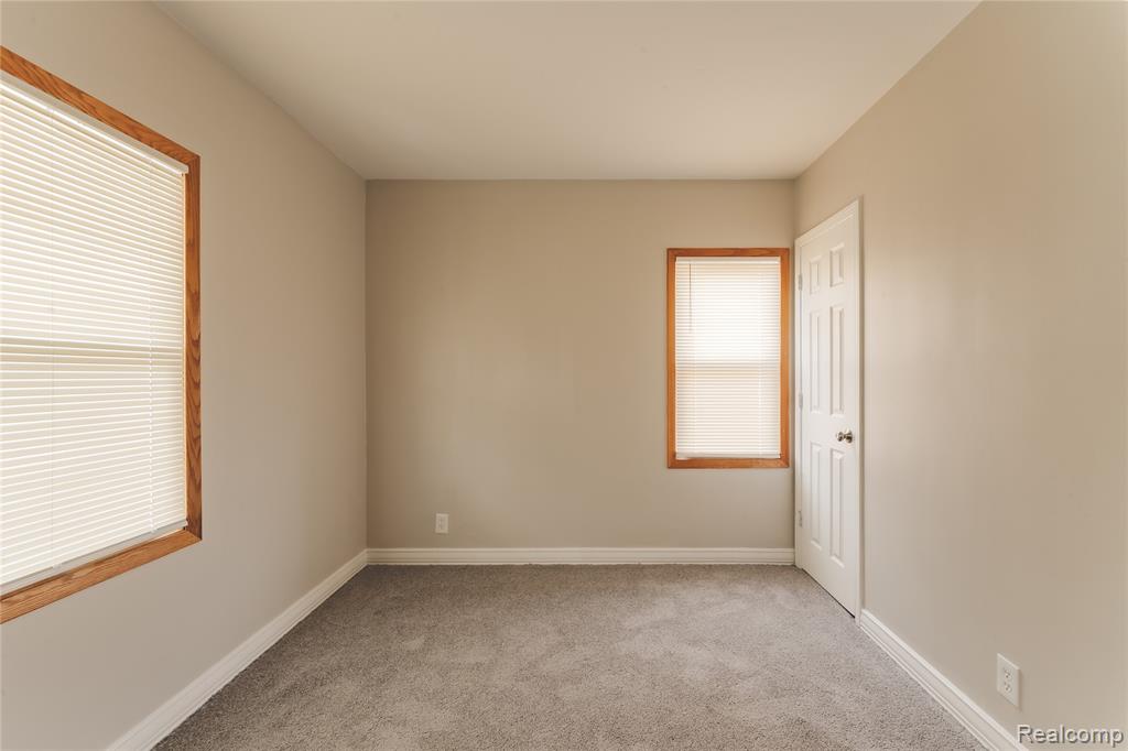 15765 Nicolai Avenue, Eastpointe, MI 48021 — Photo 17