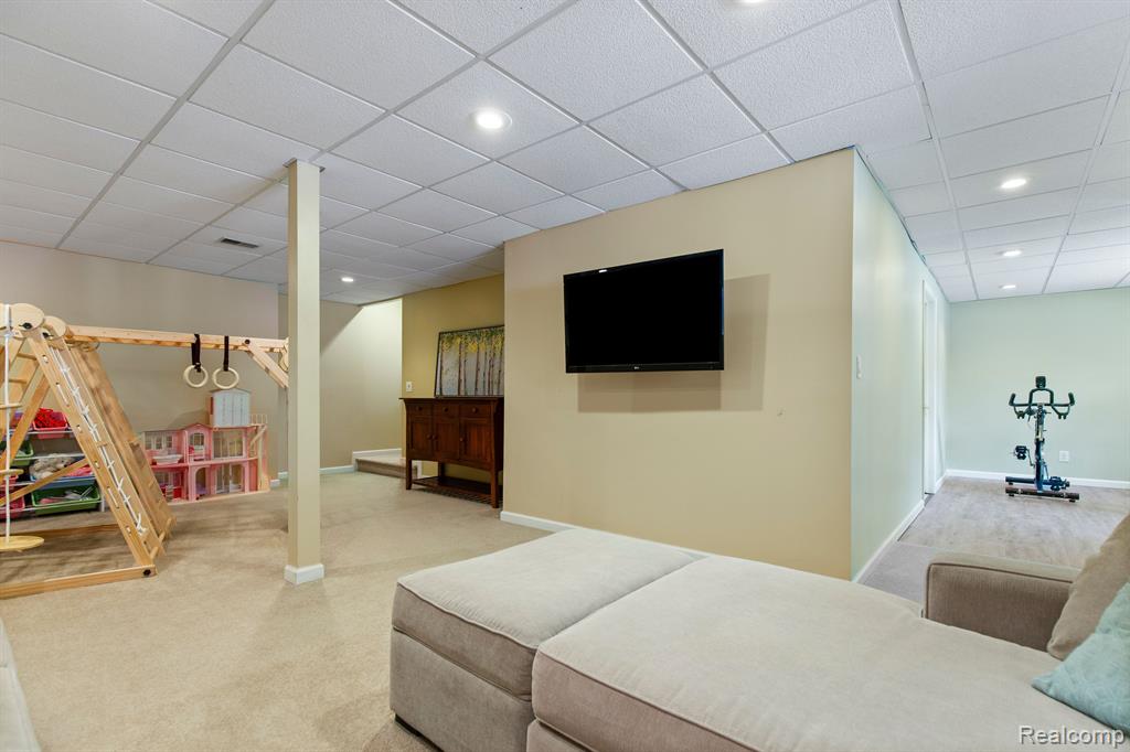 7997 BROOKWOOD Drive, Clarkston, MI 48348 — Photo 43