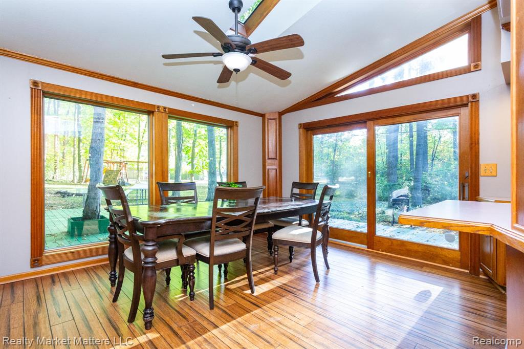 7505 Falling Leaf Court, Flushing, MI 48433 — Photo 9