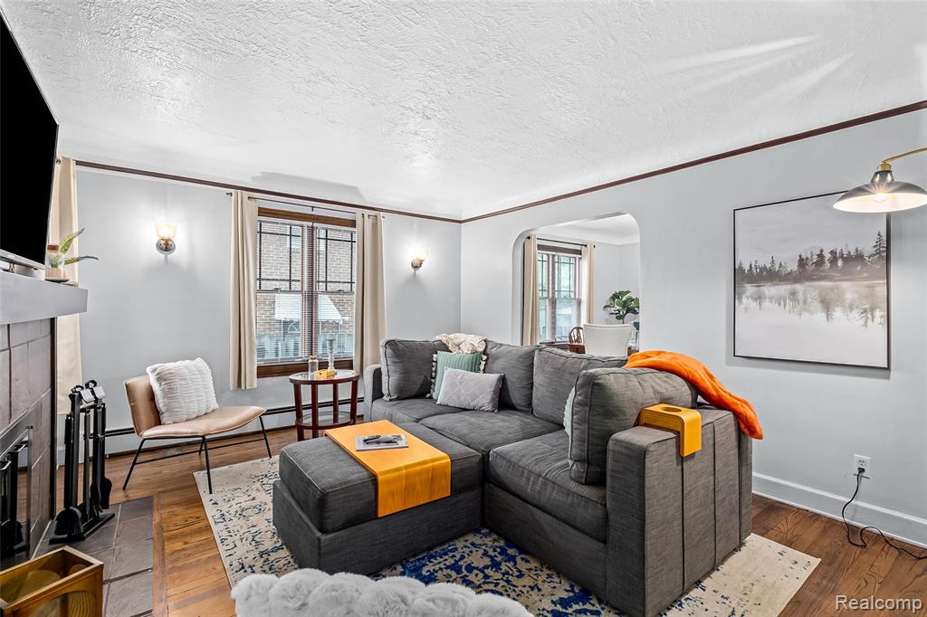 604 W Hudson Avenue, Royal Oak, MI 48067 — Photo 2
