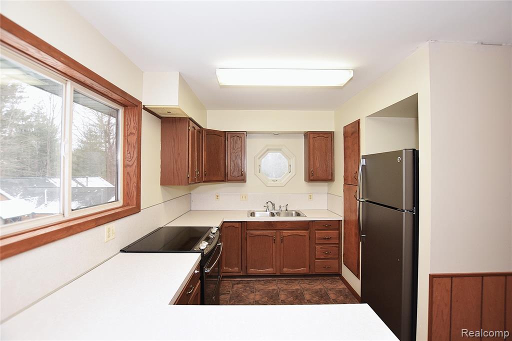 267 W Barnes Lake Road, Columbiaville, MI 48421 — Photo 50