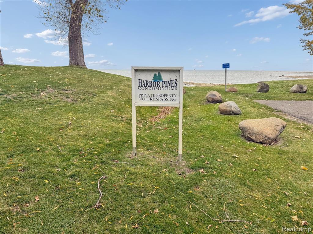 331 Lakeview, 18, Port Austin, MI 48467 — Photo 36