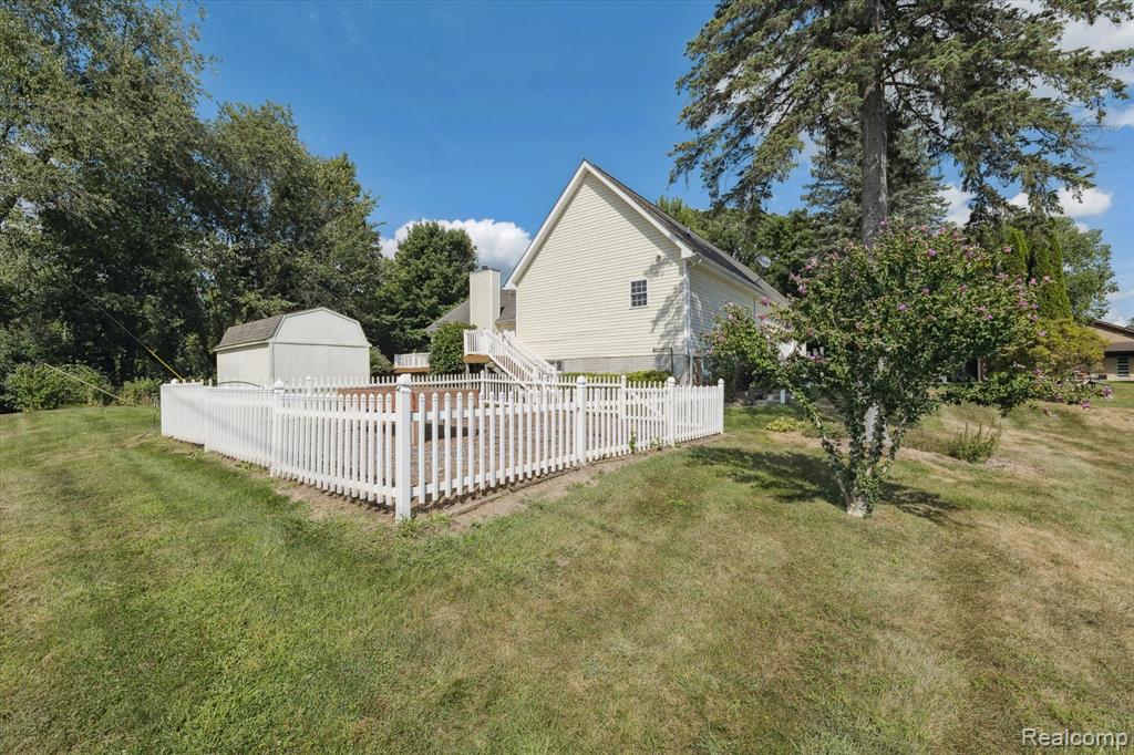 7127 Perry Lake Road, Clarkston, MI — Photo 60