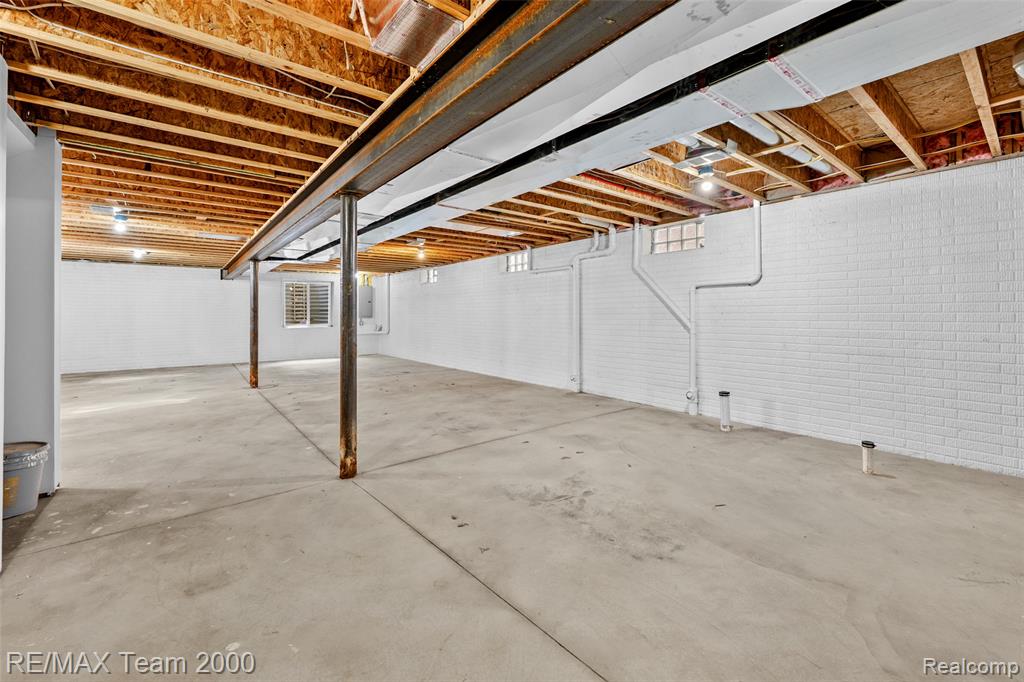 933 N Highland Street, Dearborn, MI 48128 — Photo 48