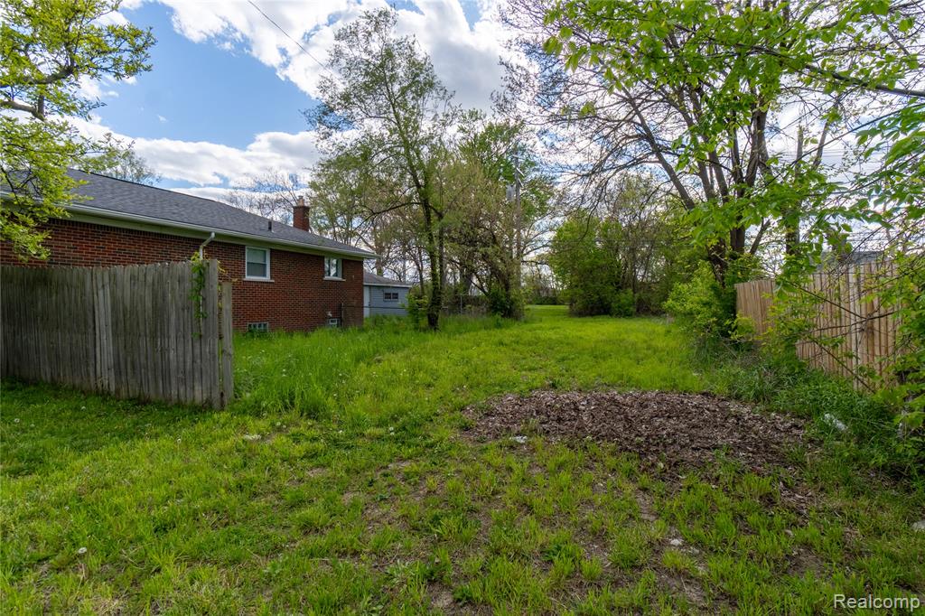 18445 Helen Street, Detroit, MI 48234 — Photo 28