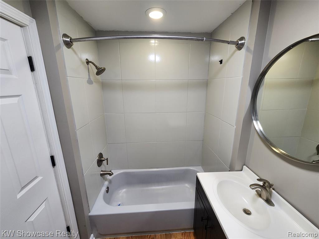 608 S Adelaide Street, Fenton, MI 48430 — Photo 19