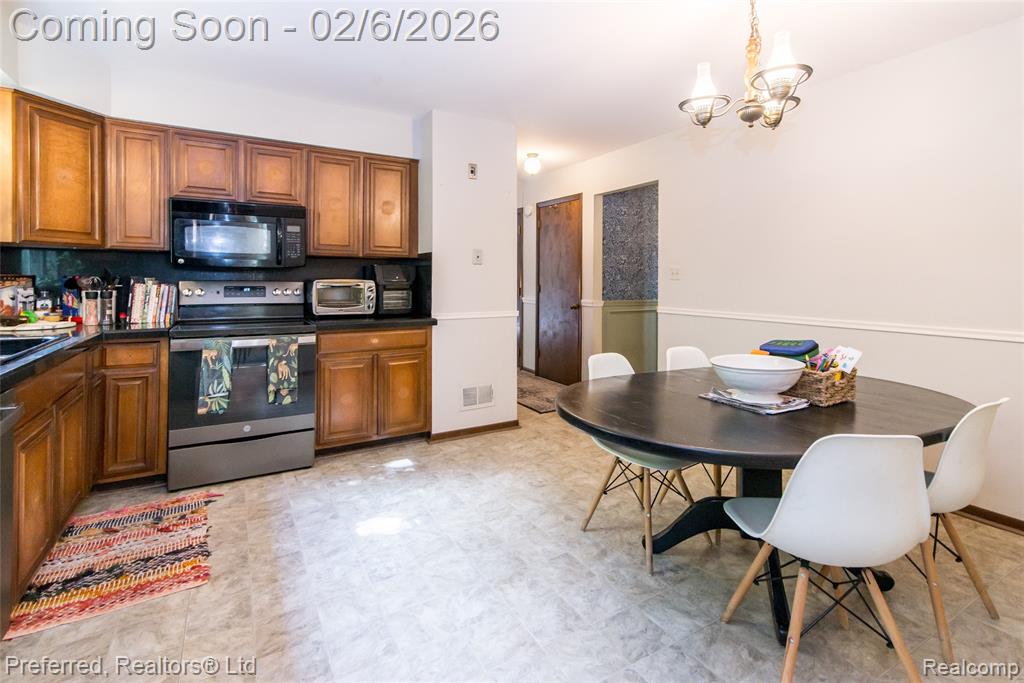 46701 N Territorial Road, Plymouth, MI 48170 — Photo 23