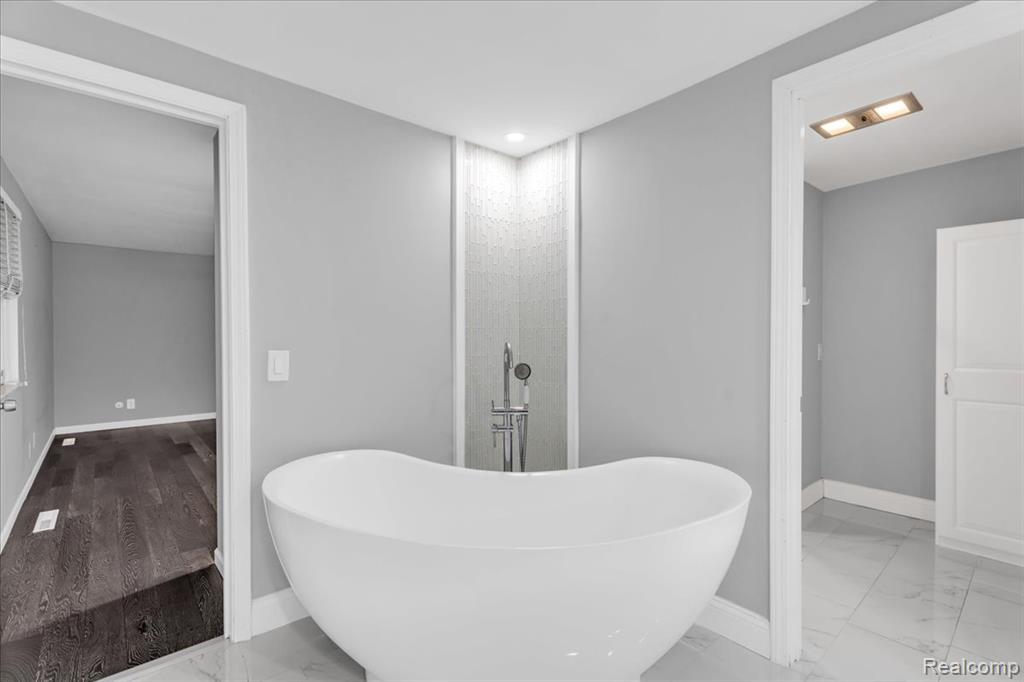 6016 Plantation Drive, Grand Blanc, MI 48439 — Photo 44