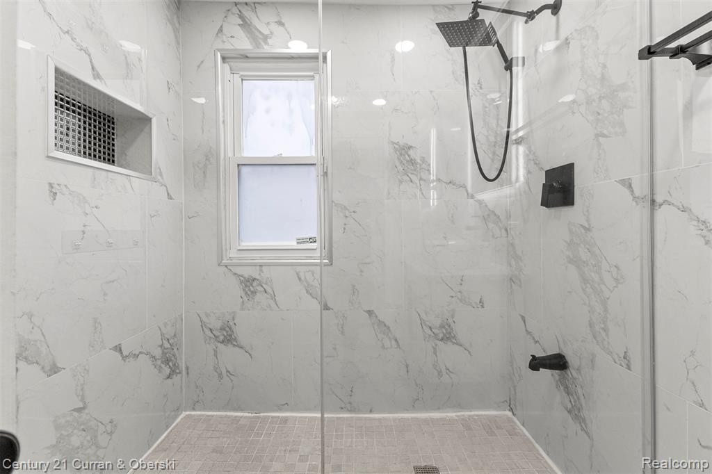7841 Barrie Street, Dearborn, MI 48126 — Photo 16