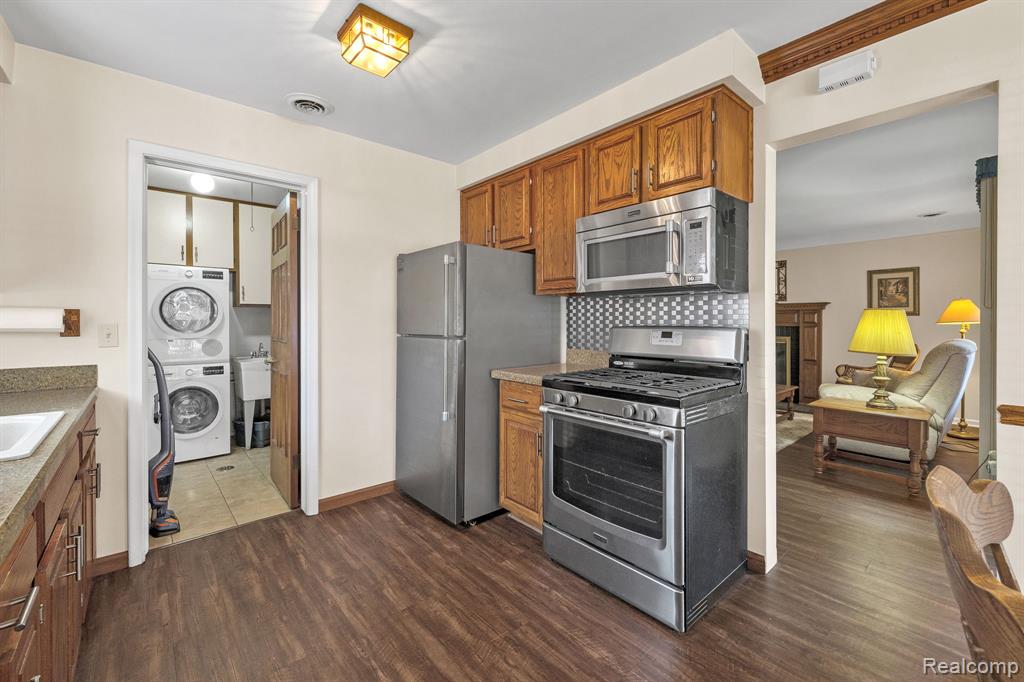 5725 Burger Street, Dearborn Heights, MI 48127 — Photo 12