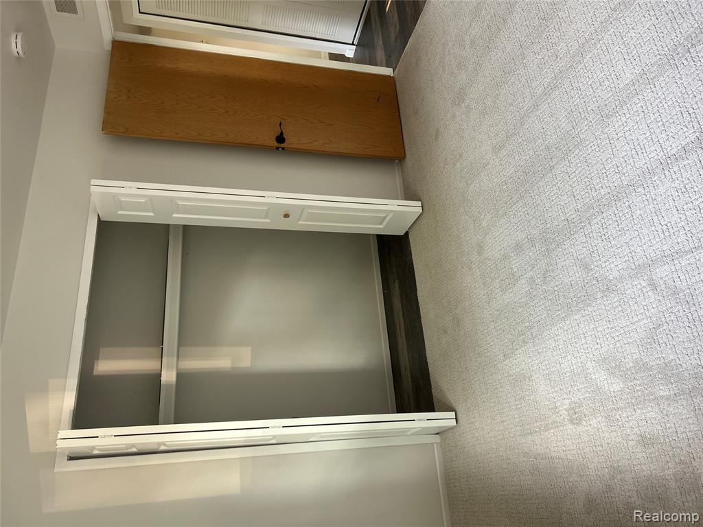 6166 Mulberry Drive, Sterling Heights, MI 48314 — Photo 10