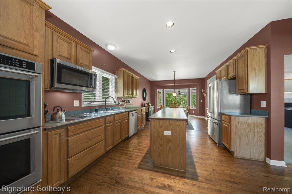 54647 AURORA Park, Shelby Twp, MI 48316 — Photo 7