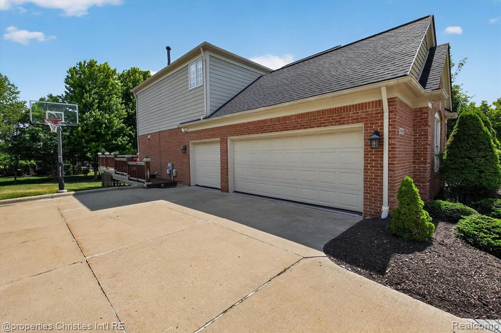 45094 Oak Forest Drive, Northville, MI 48168 — Photo 75