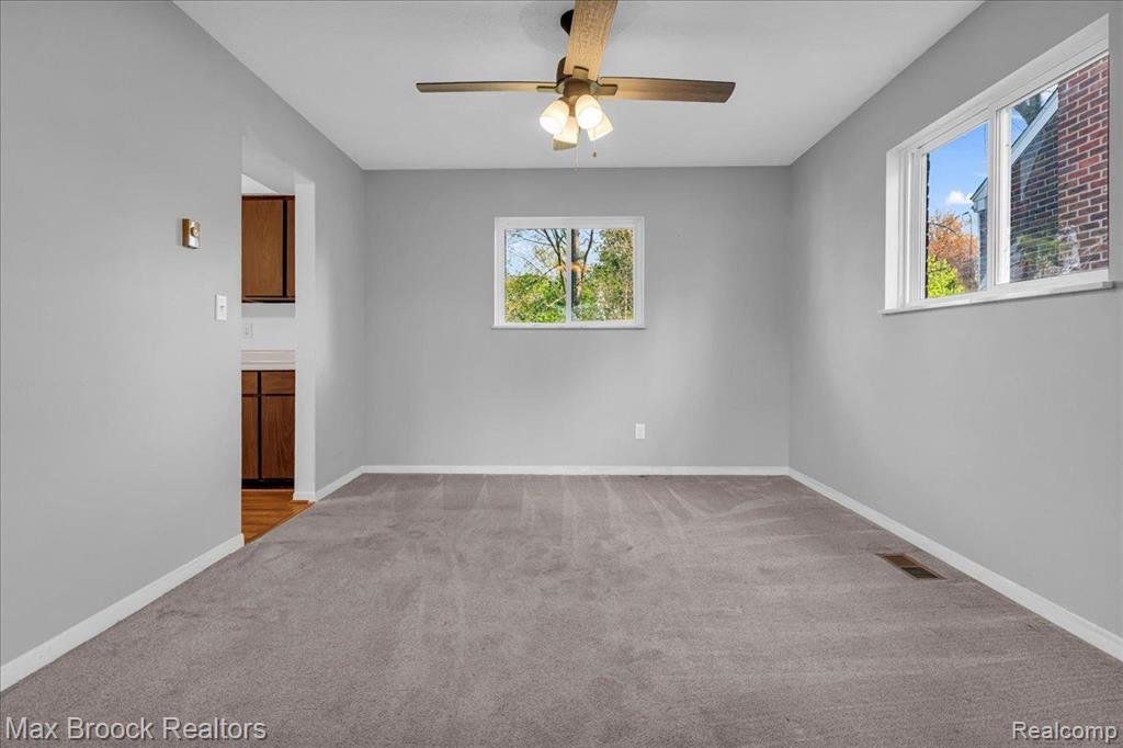 4332 LANETTE Drive, Waterford, MI 48328 — Photo 10