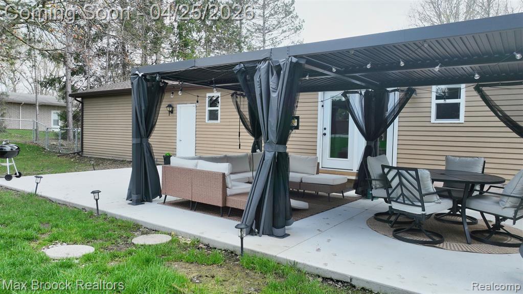 8040 Garwood Drive, Saginaw, MI 48609 — Photo 9