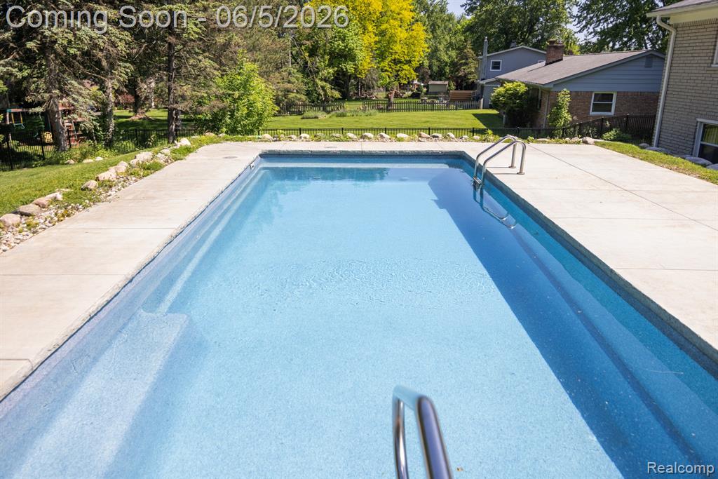 724 Sandstone Drive, Rochester Hills, MI 48309 — Photo 52