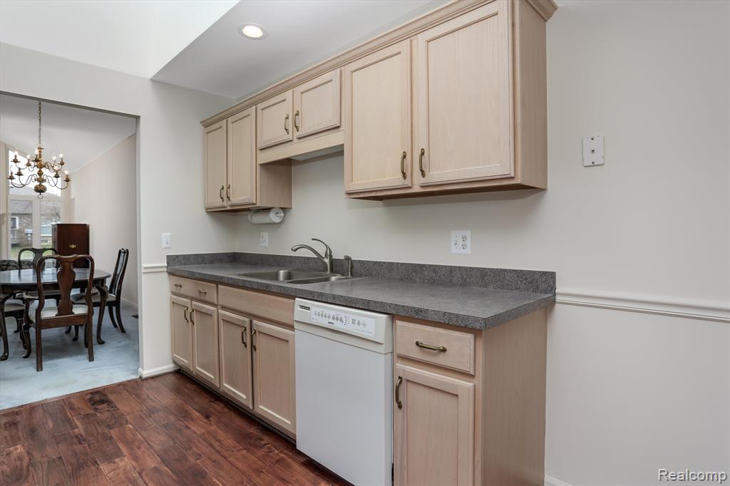 59061 GOLDEN OAK, Washington, MI — Photo 12