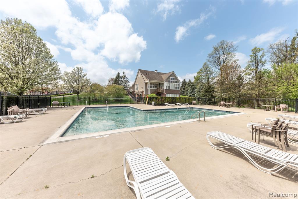 8354 CRAB APPLE Trail, Dexter, MI 48130 — Photo 52