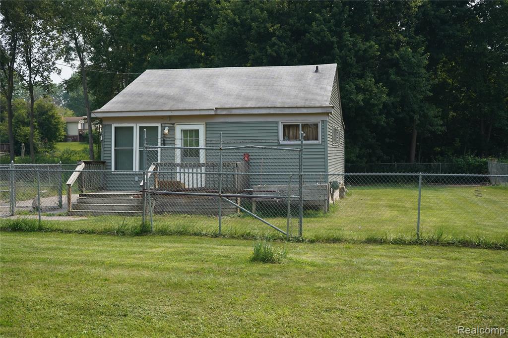5462 Harry Street, Flint, MI 48505 — front exterior