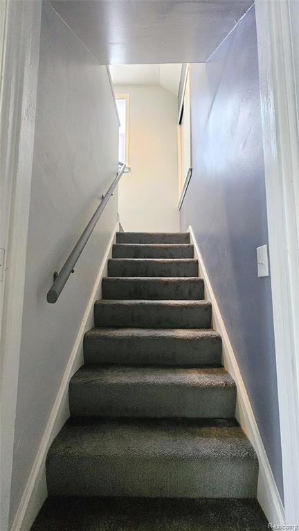 10001 Winthrop Street, Detroit, MI 48227 — Photo 24