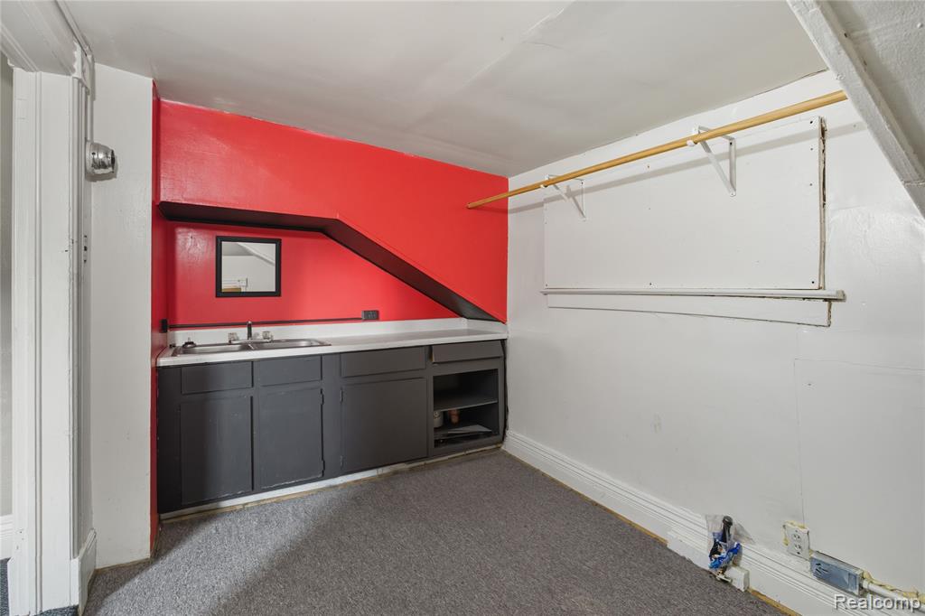 620 E 2ND Street, Flint, MI 48503 — Photo 34