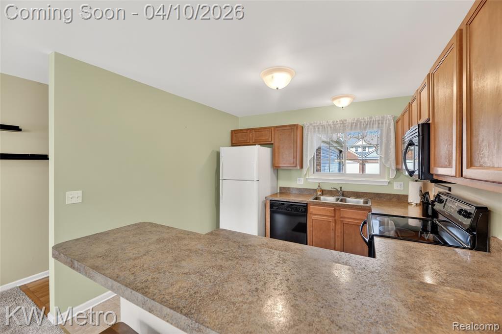 4662 Summer Ridge Drive, Howell, MI 48843 — Photo 18