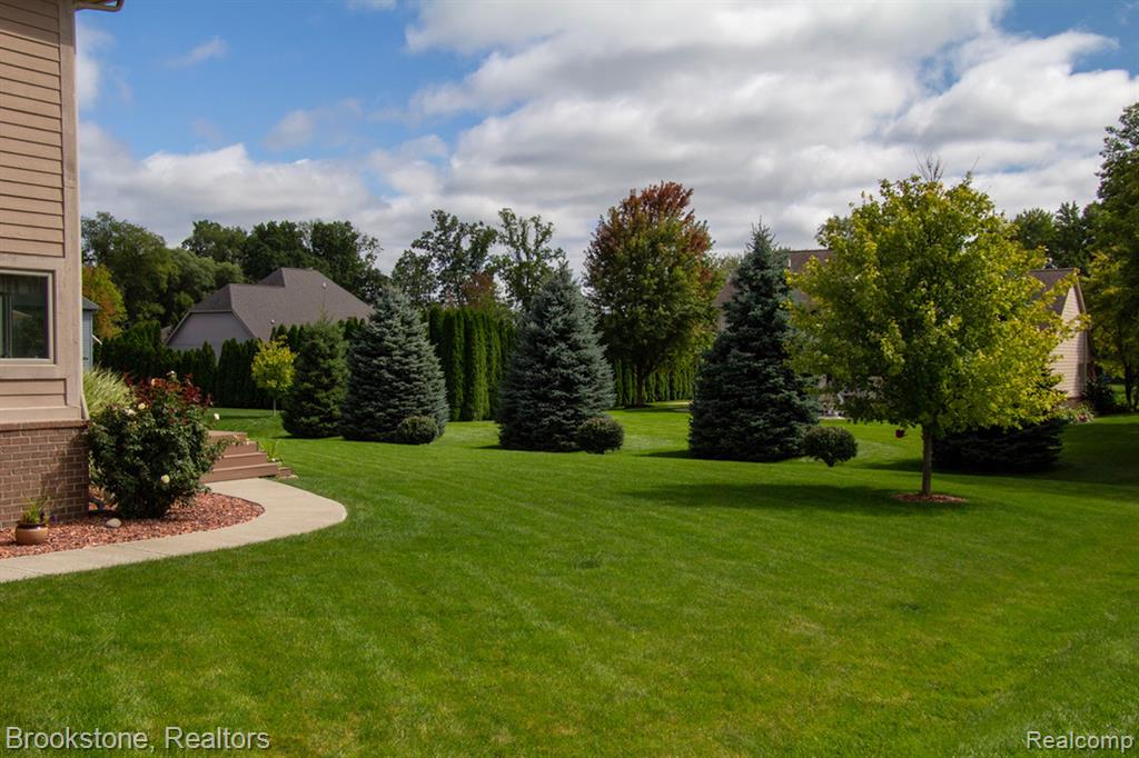897 MOLDOVIA Drive, White Lake, MI — Photo 7