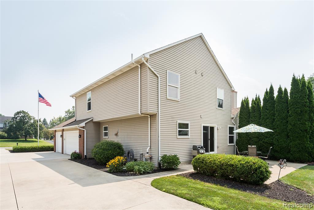 2116 Ore Creek Lane, Brighton, MI 48114 — Photo 51