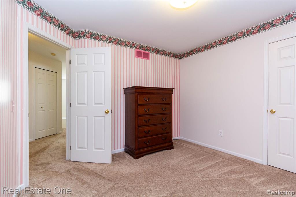 7062 Foxridge Drive, Canton, MI 48187 — Photo 31