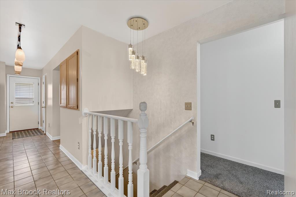 5001 Sylvanview Drive, Clarkston, MI 48348 — Photo 11
