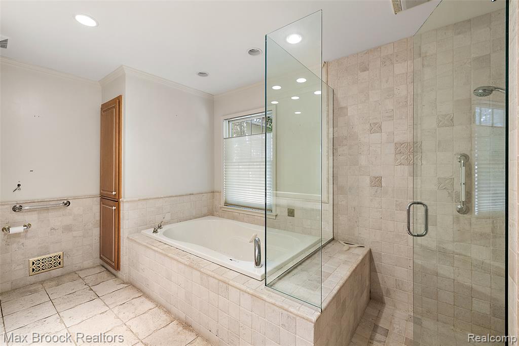674 Rudgate Road, Bloomfield Hills, MI 48304 — Photo 13